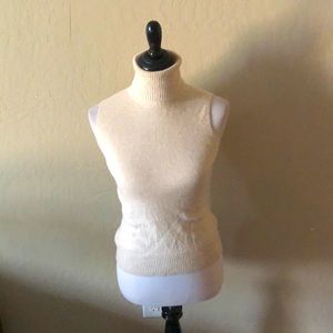 Sz. S Cashmere Sleeveless Turtleneck
